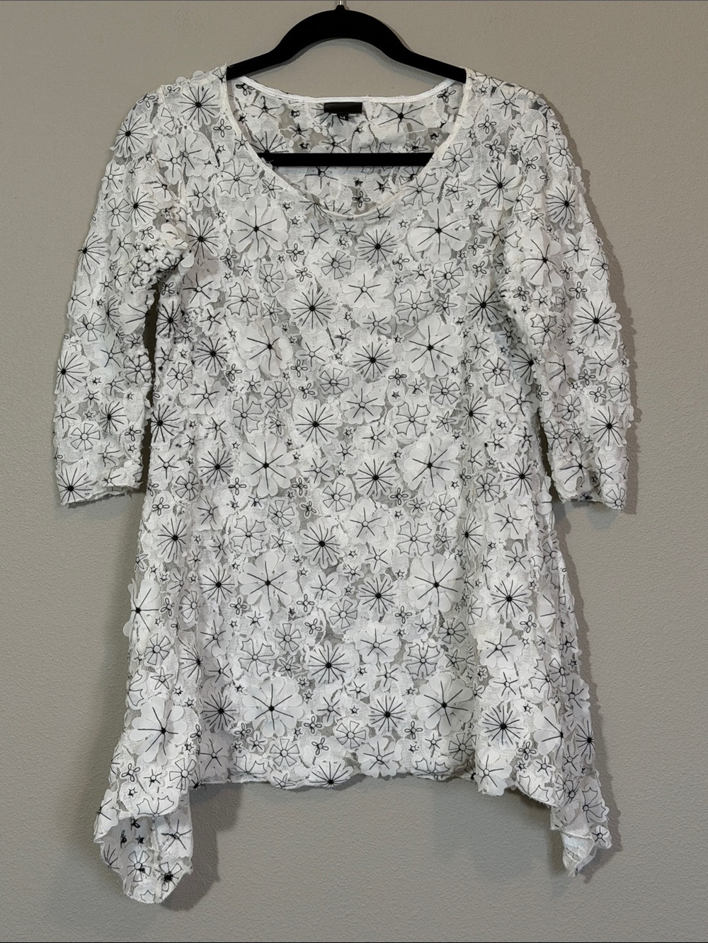 Staples Floral Lace Asymmetrical Tunic Top White Black Made USA M